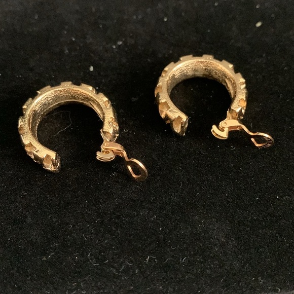 Vintage Jewelry Set Lieber USA Scarf Clip & Coro Clip-on Earrings - Picture 8 of 9